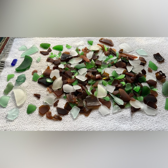 Assorted Sea Glass Collection from Palm Beach. 2-pound bag. - Picture 4 of 5